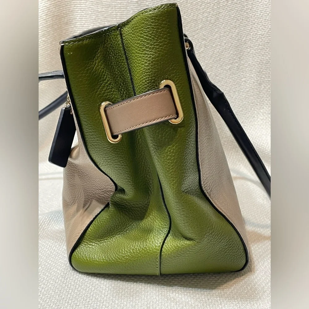 Coach Tru-color Grained Leather Swagger
